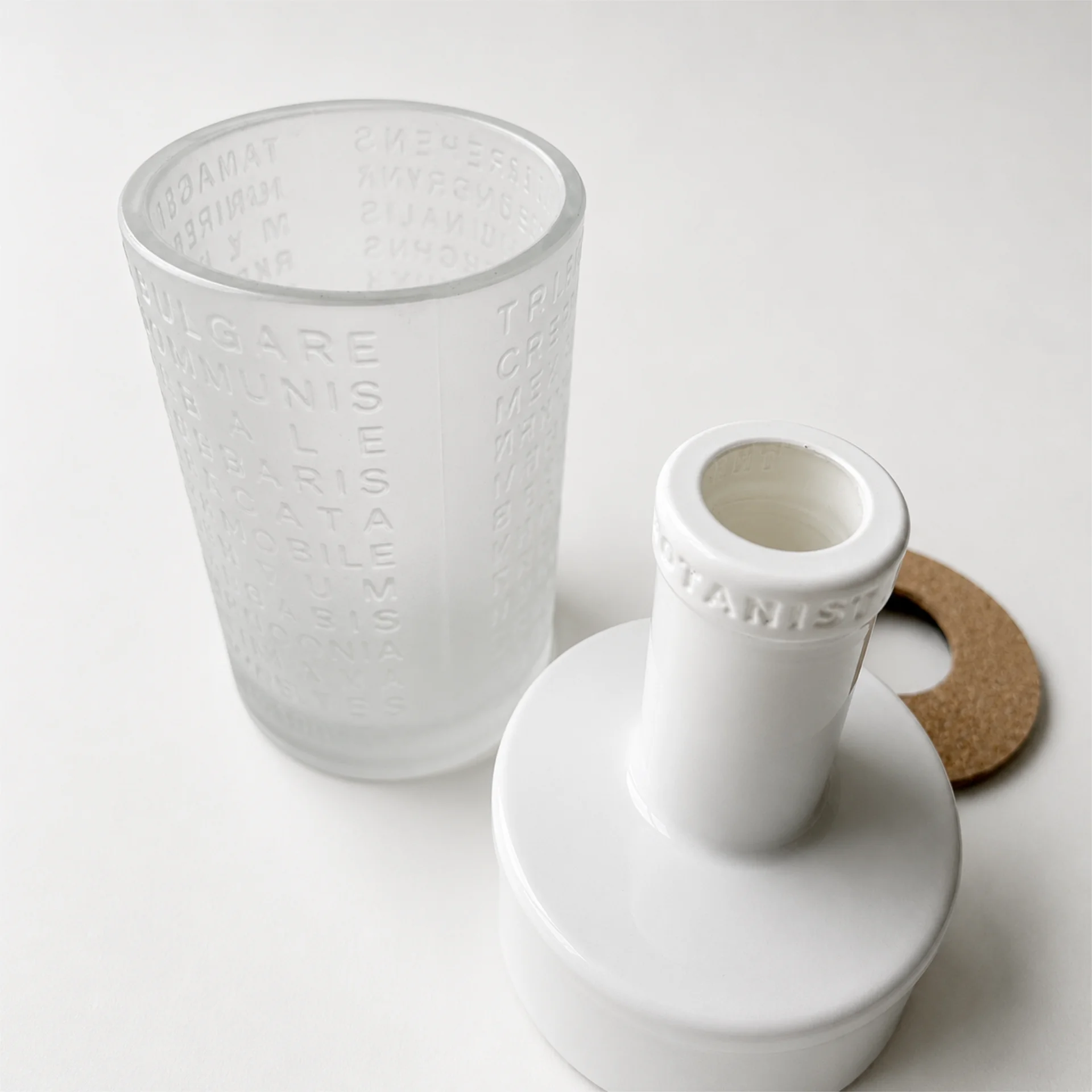 Detail of the cut and finished bottle edge